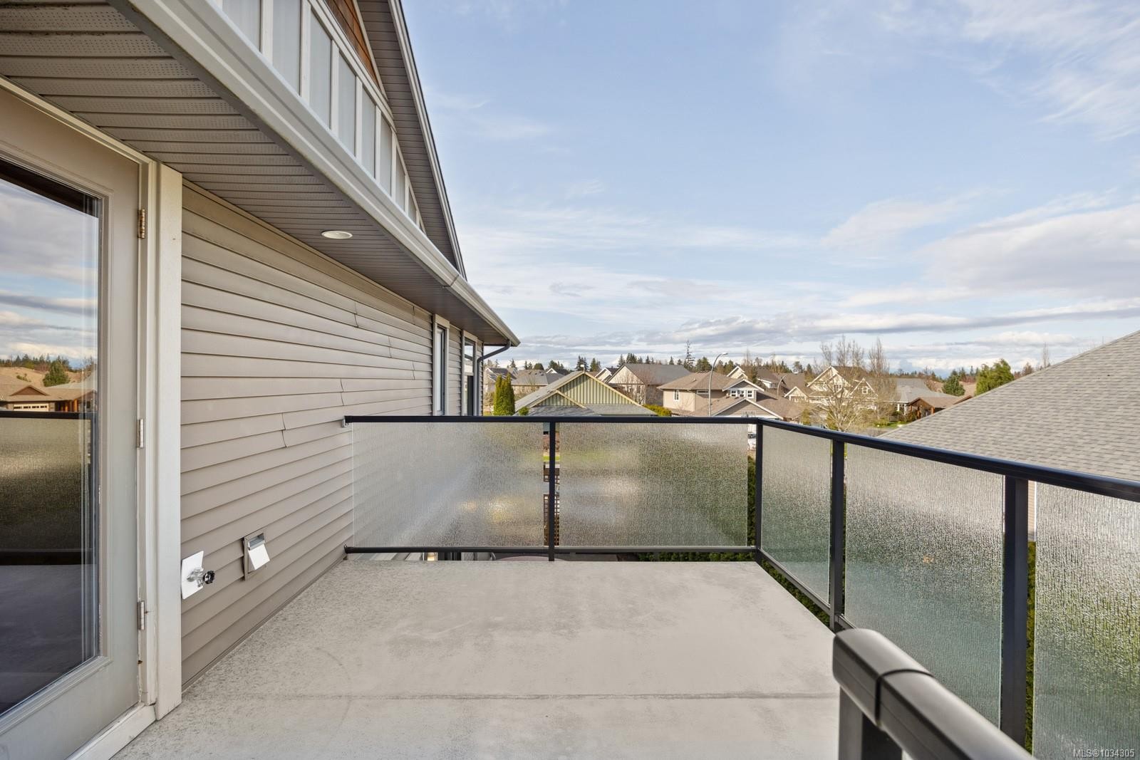 2403 Tiger Moth Pl, Comox, BC