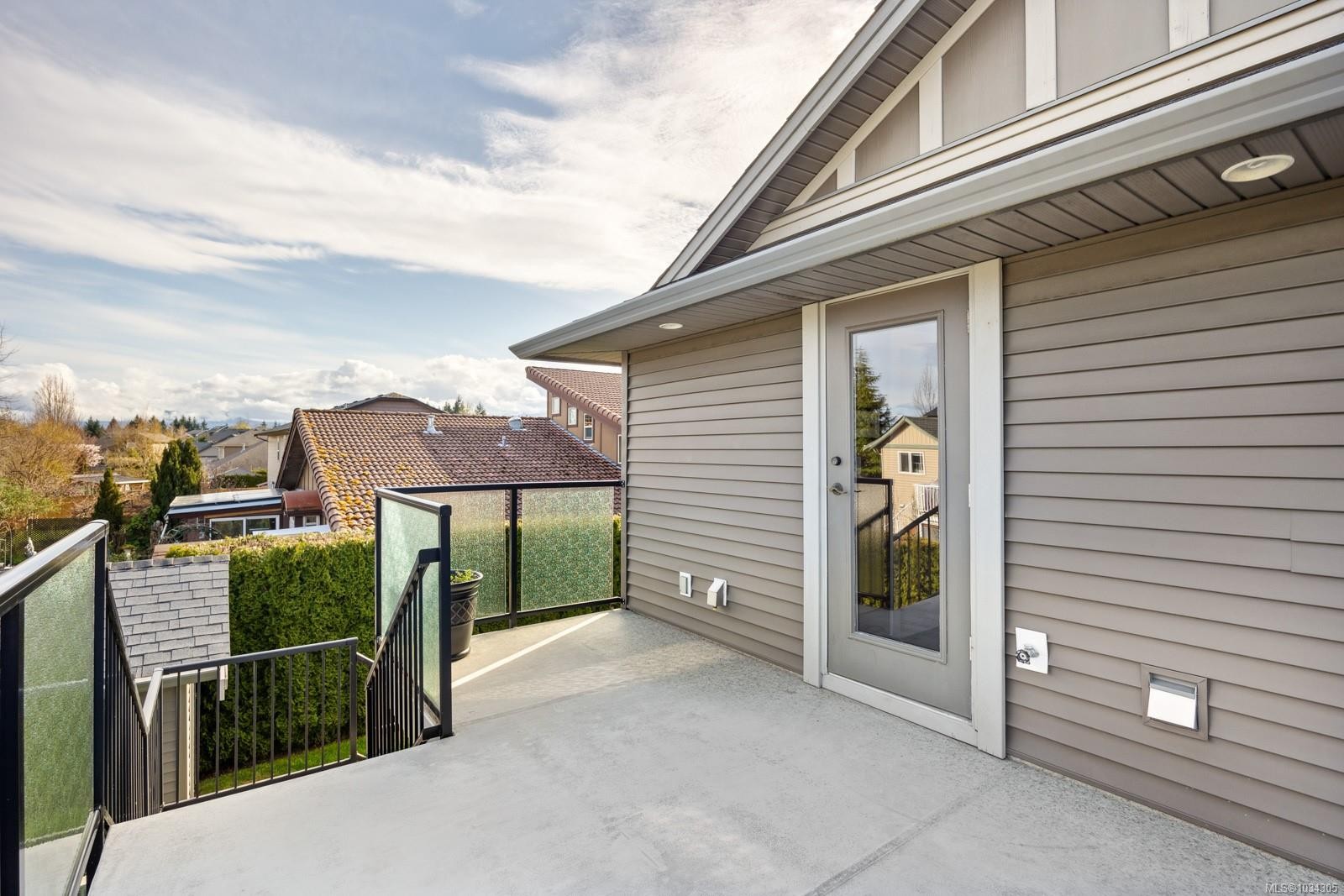 2403 Tiger Moth Pl, Comox, BC