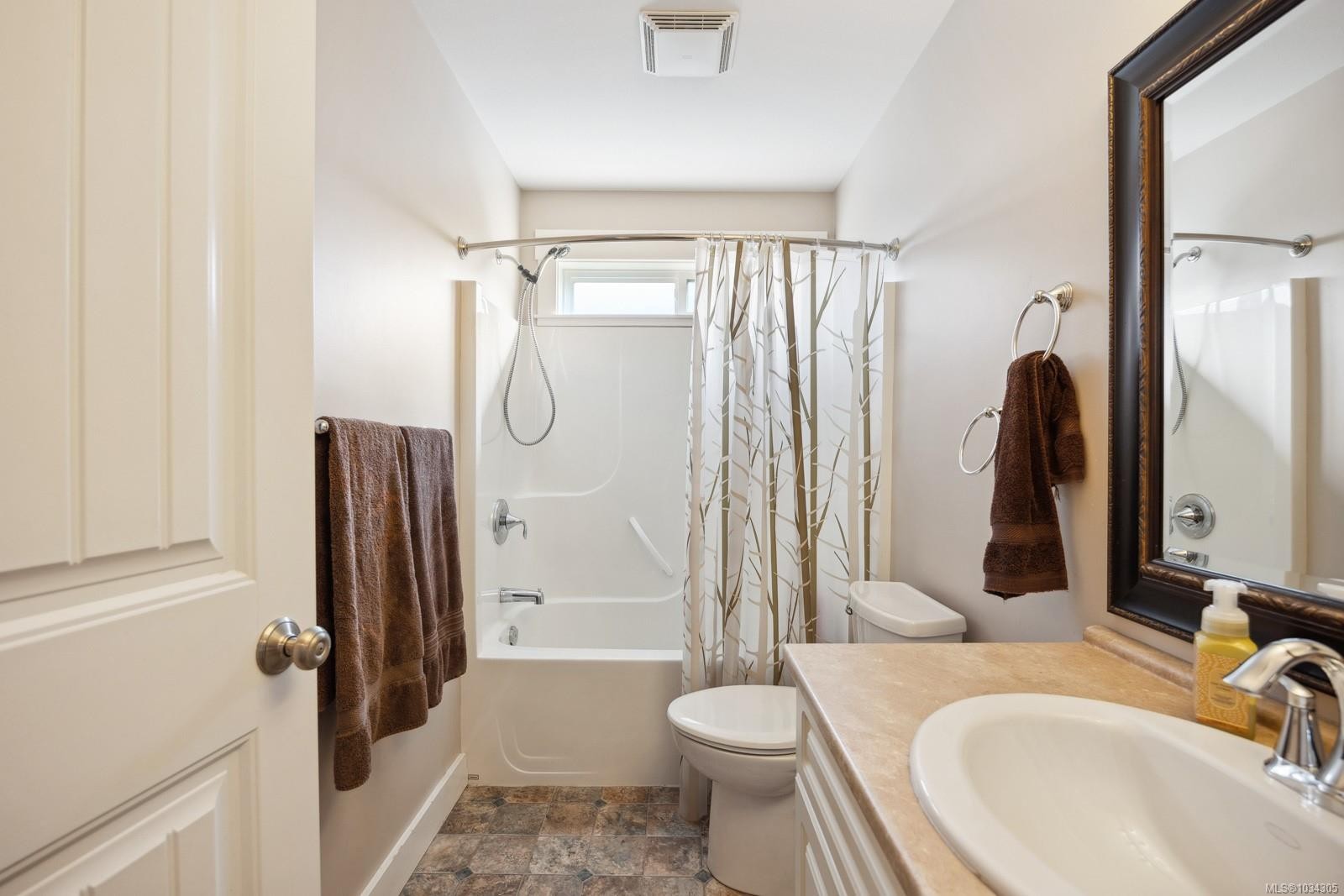 2403 Tiger Moth Pl, Comox, BC