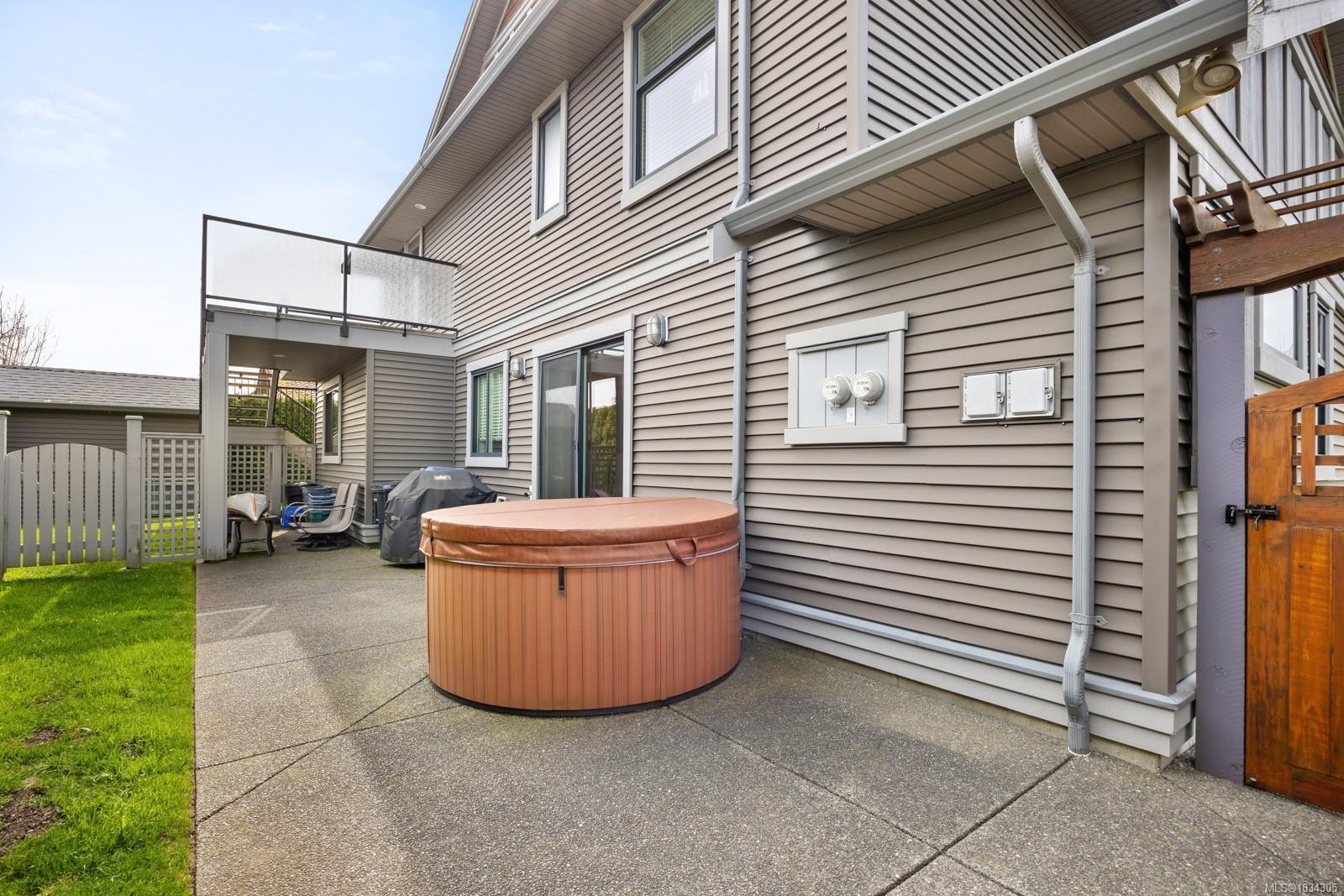 2403 Tiger Moth Pl, Comox, BC