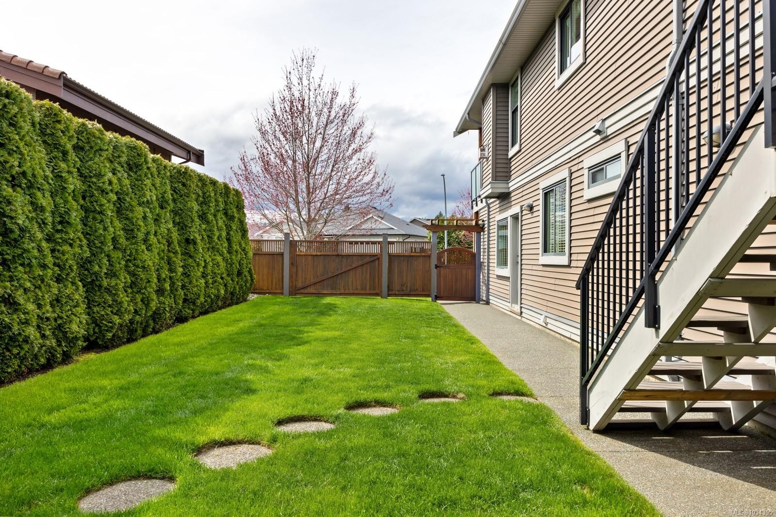 2403 Tiger Moth Pl, Comox, BC