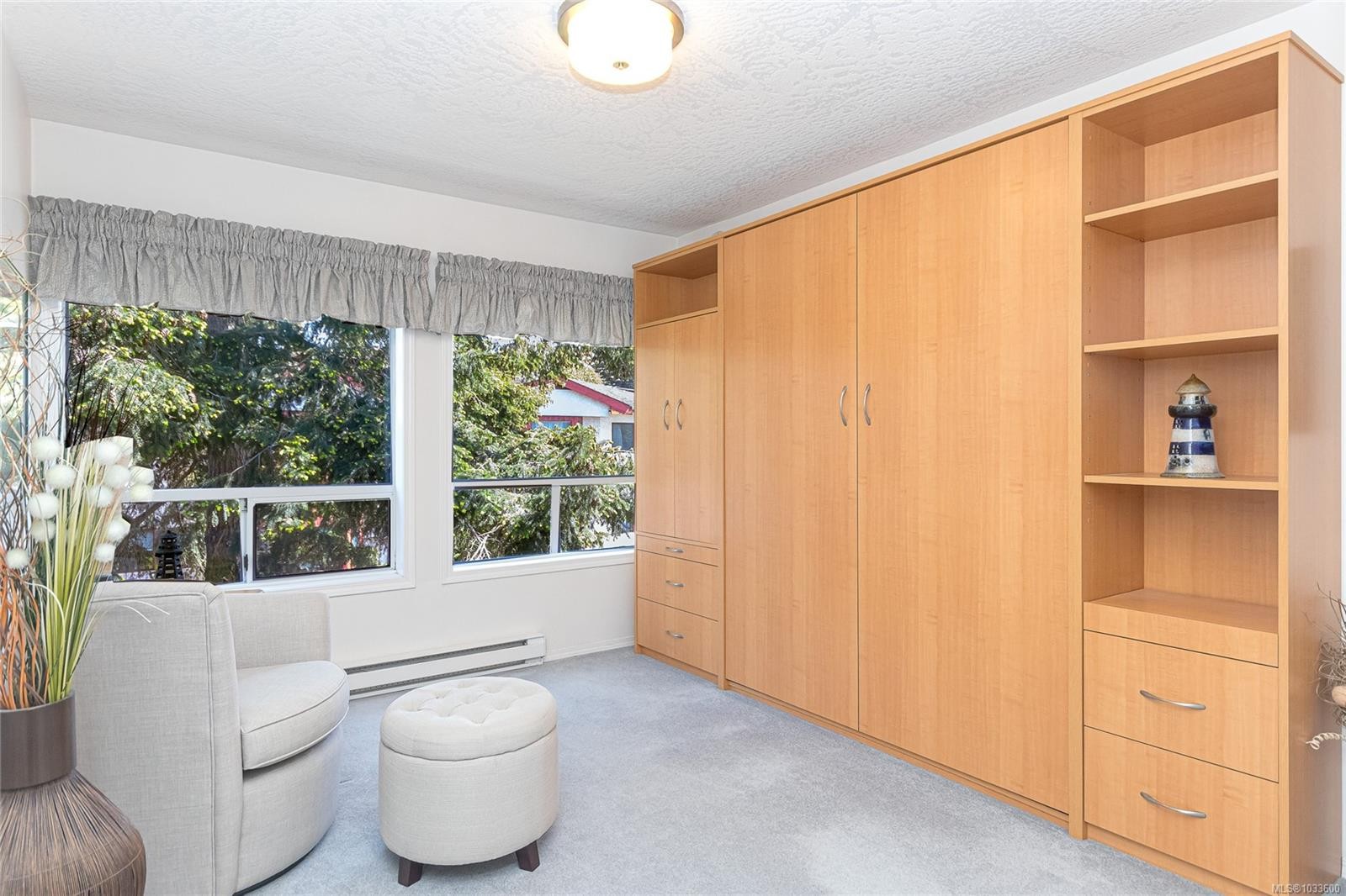 311-9919 Fourth St, Sidney, BC - Indoor Photo Showing Other Room