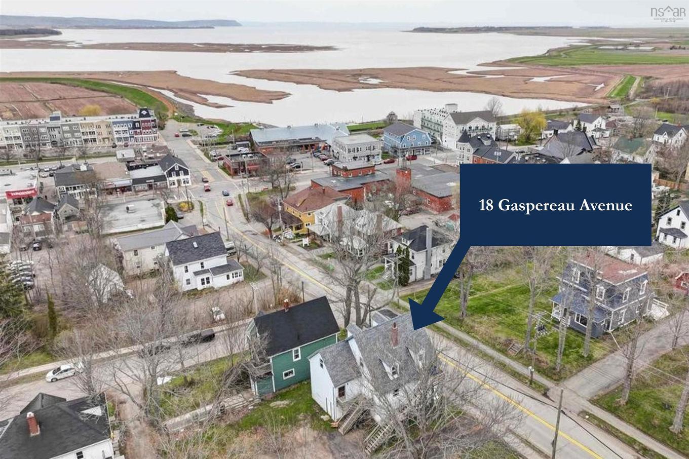 18 Gaspereau Avenue, Wolfville, NS