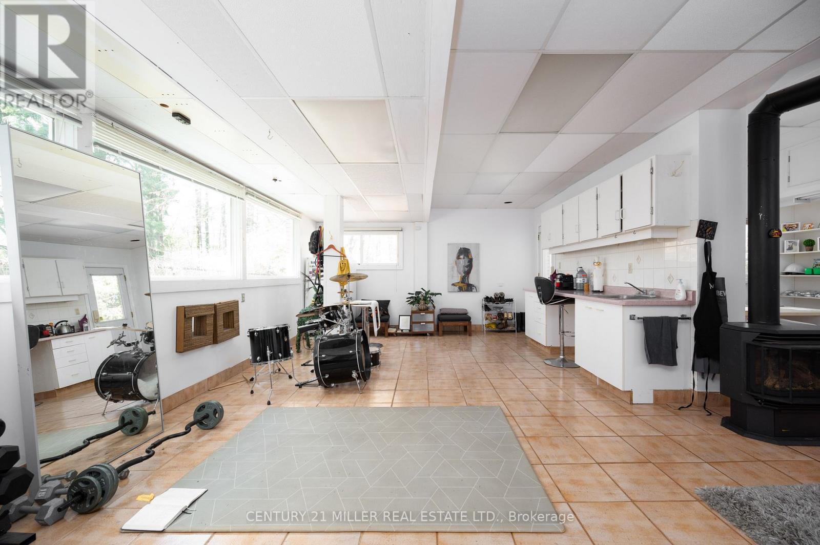 2602 No 2 Side Road, Burlington, ON - Indoor