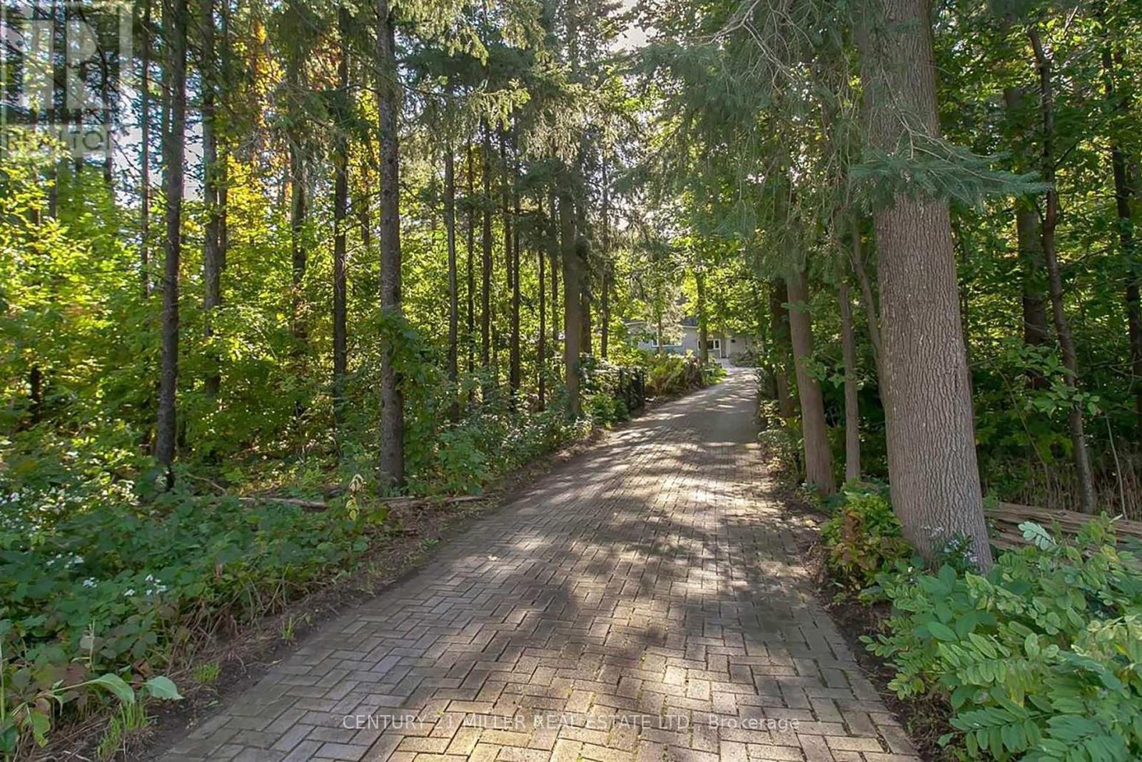 2602 No 2 Side Road, Burlington, ON - Outdoor