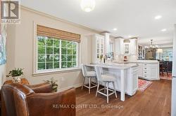 seating in kitchen or eat in kitchen -
