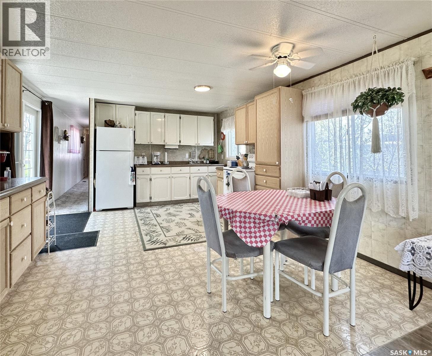 237 Amy Avenue, Alice Beach, SK - Indoor