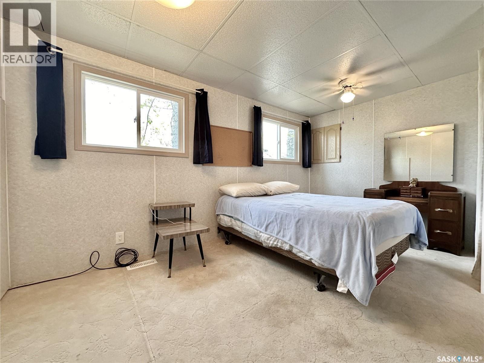237 Amy Avenue, Alice Beach, SK - Indoor Photo Showing Bedroom
