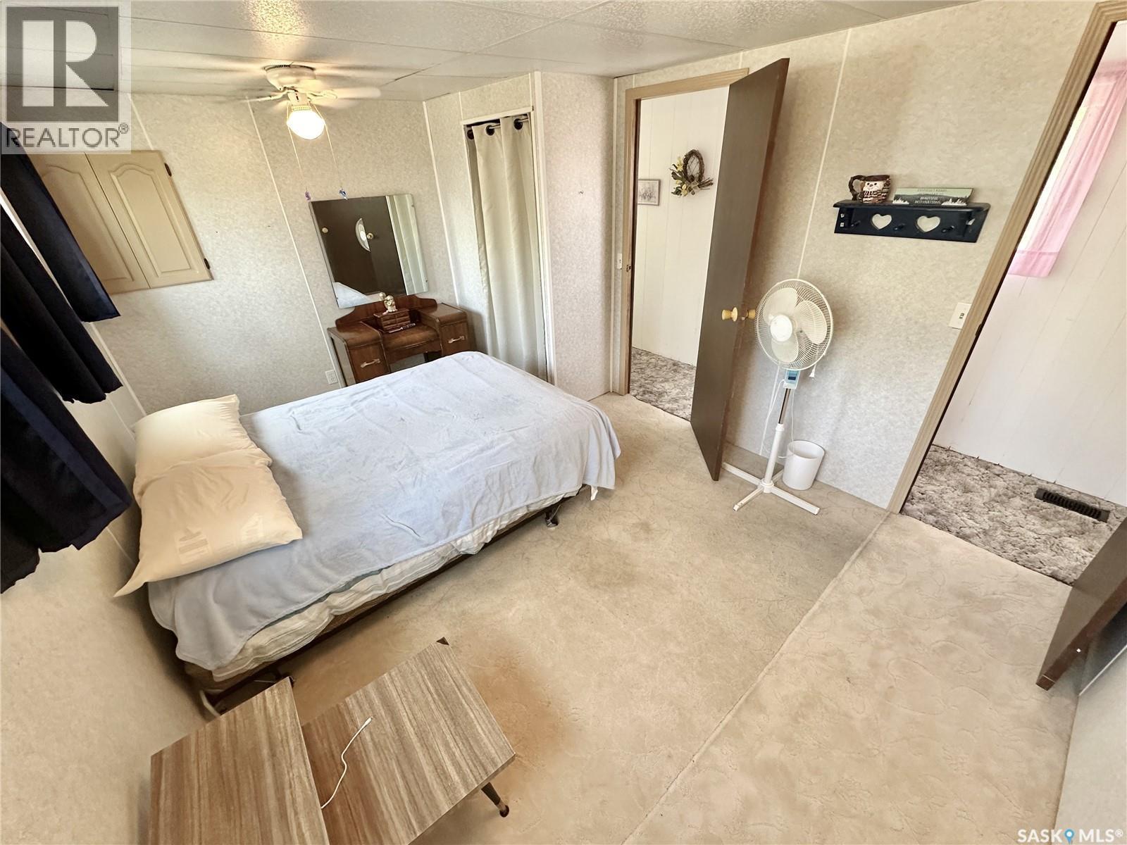 237 Amy Avenue, Alice Beach, SK - Indoor Photo Showing Bedroom