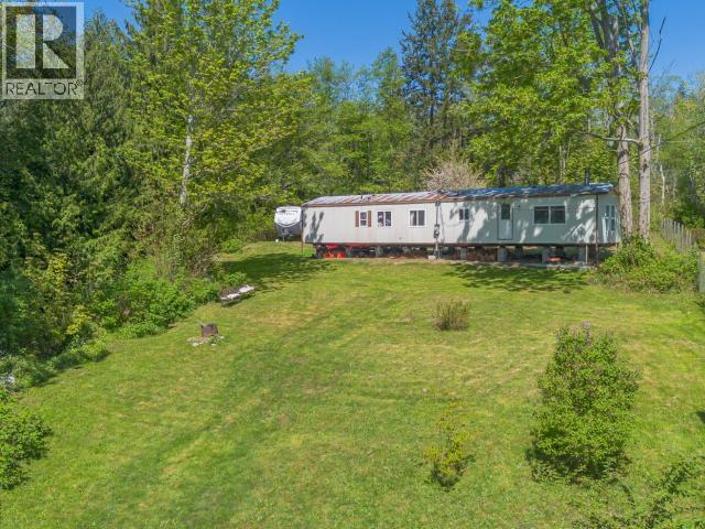 8981 Highway 101, Powell River, BC - Outdoor