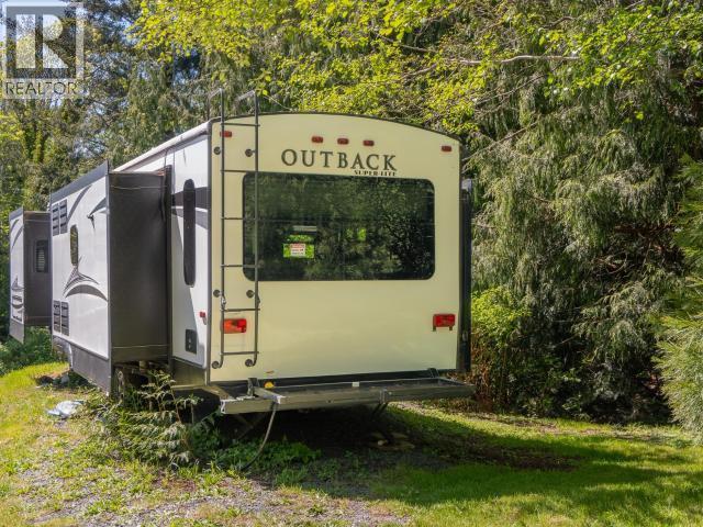 8981 Highway 101, Powell River, BC - Outdoor
