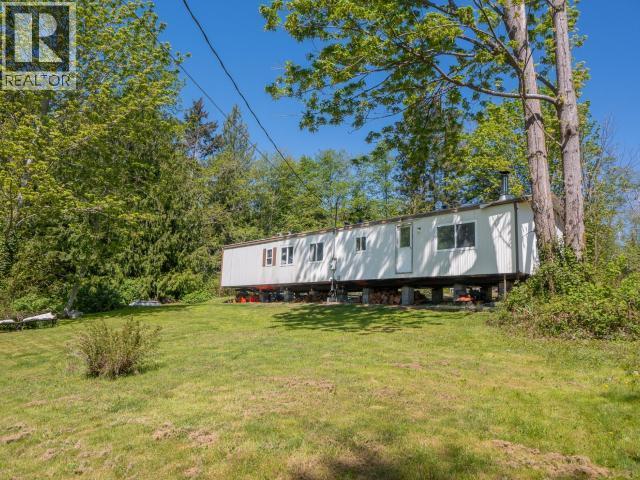 8981 Highway 101, Powell River, BC - Outdoor