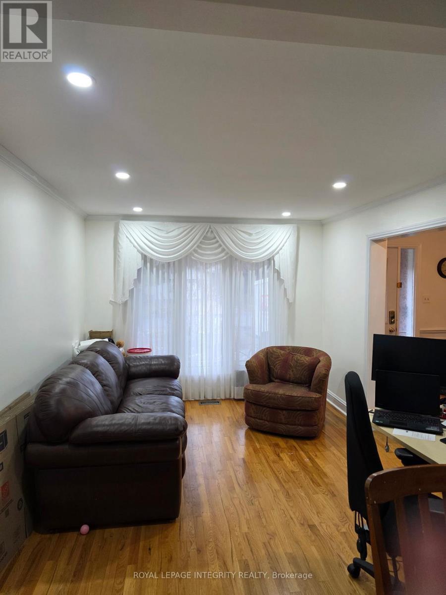 63 Topley Crescent, Ottawa, ON - Indoor