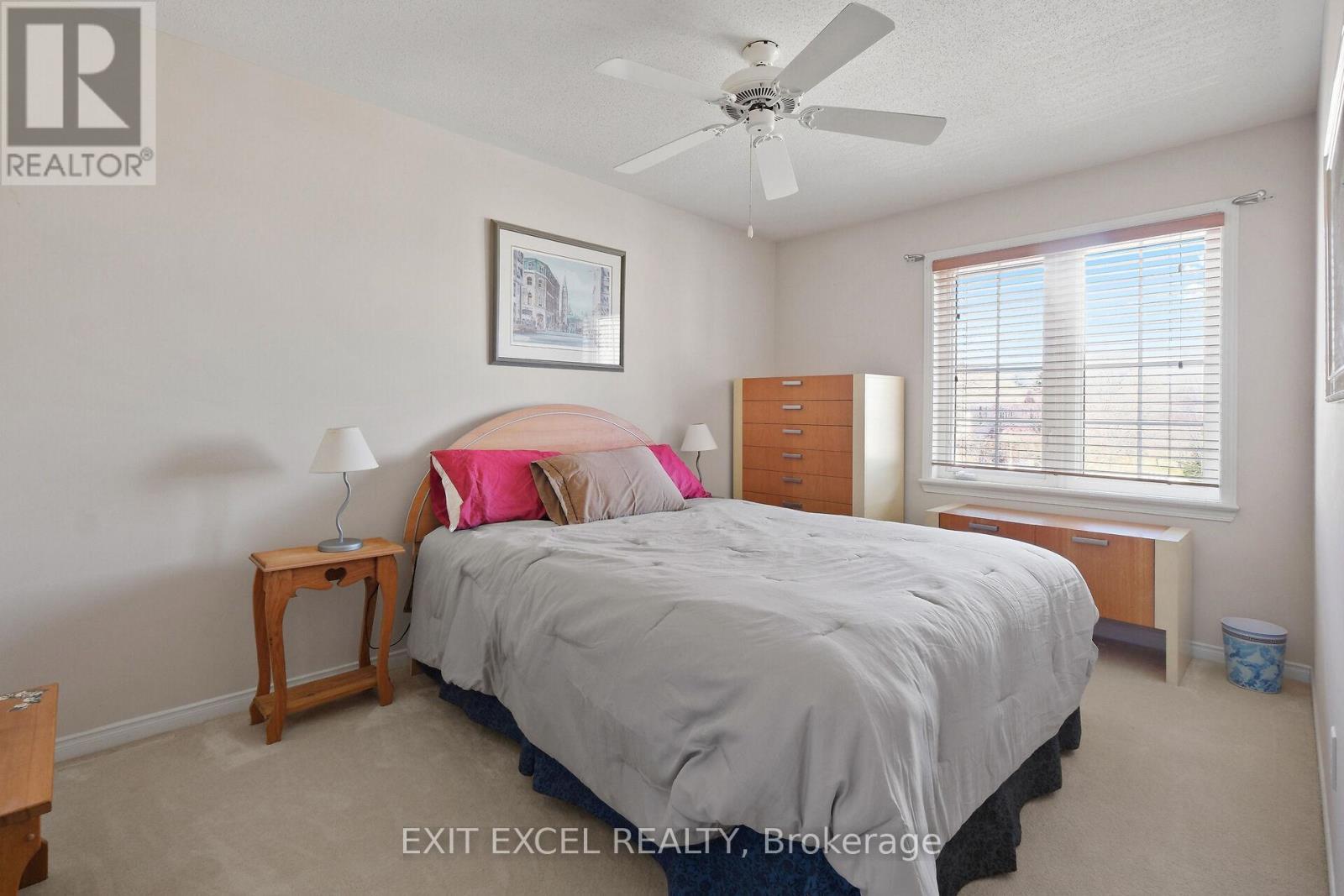 67 Hawktree, Ottawa, ON - Indoor Photo Showing Bedroom