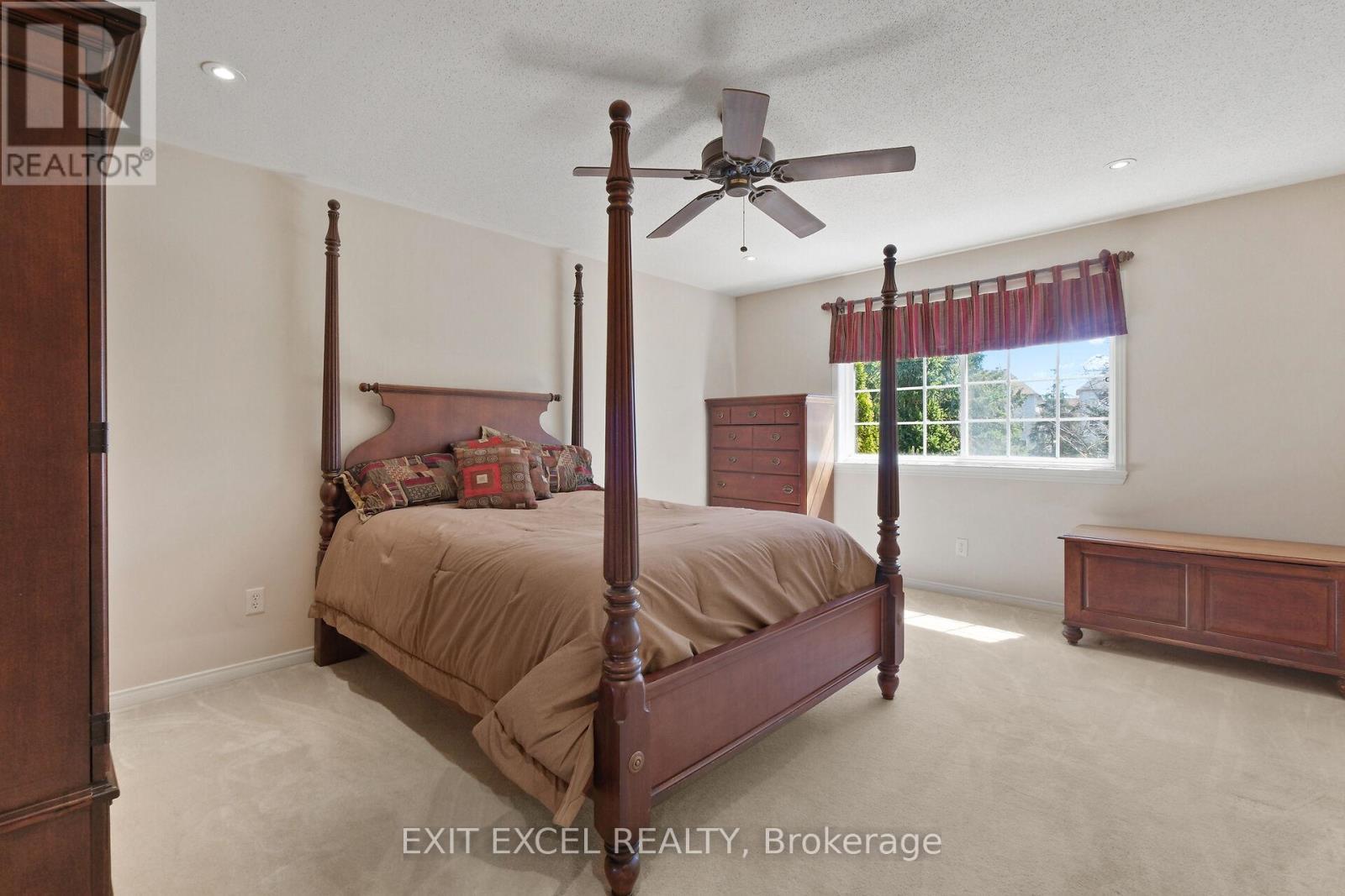 67 Hawktree, Ottawa, ON - Indoor Photo Showing Bedroom