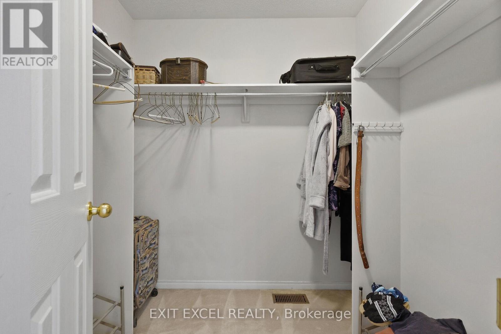 67 Hawktree, Ottawa, ON - Indoor With Storage