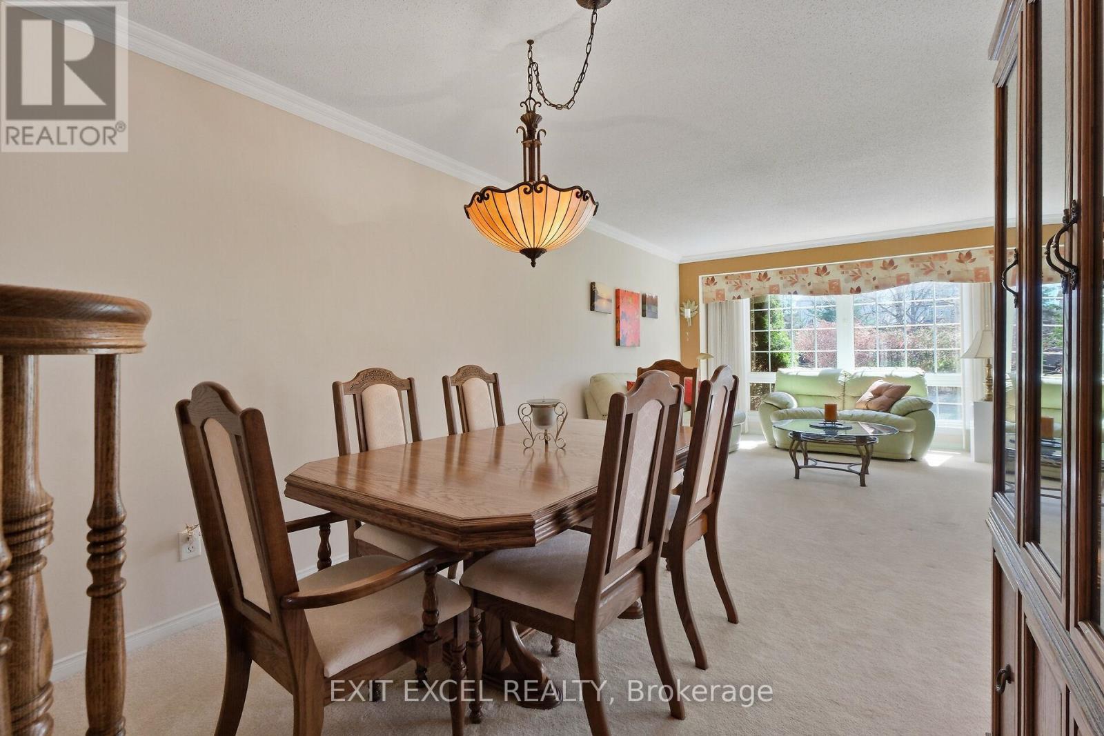 67 Hawktree, Ottawa, ON - Indoor Photo Showing Dining Room