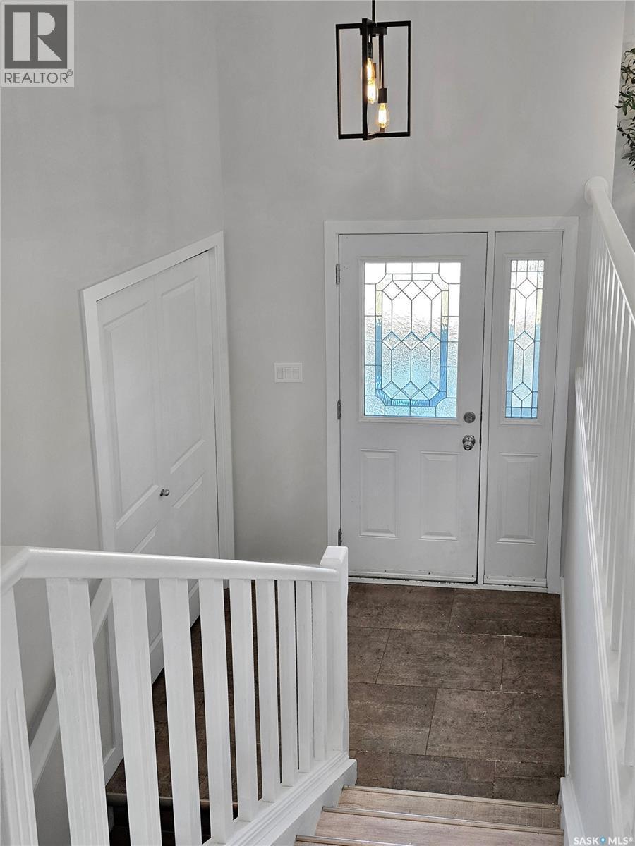 3339 Fairlight Drive, Saskatoon, SK - Indoor Photo Showing Other Room