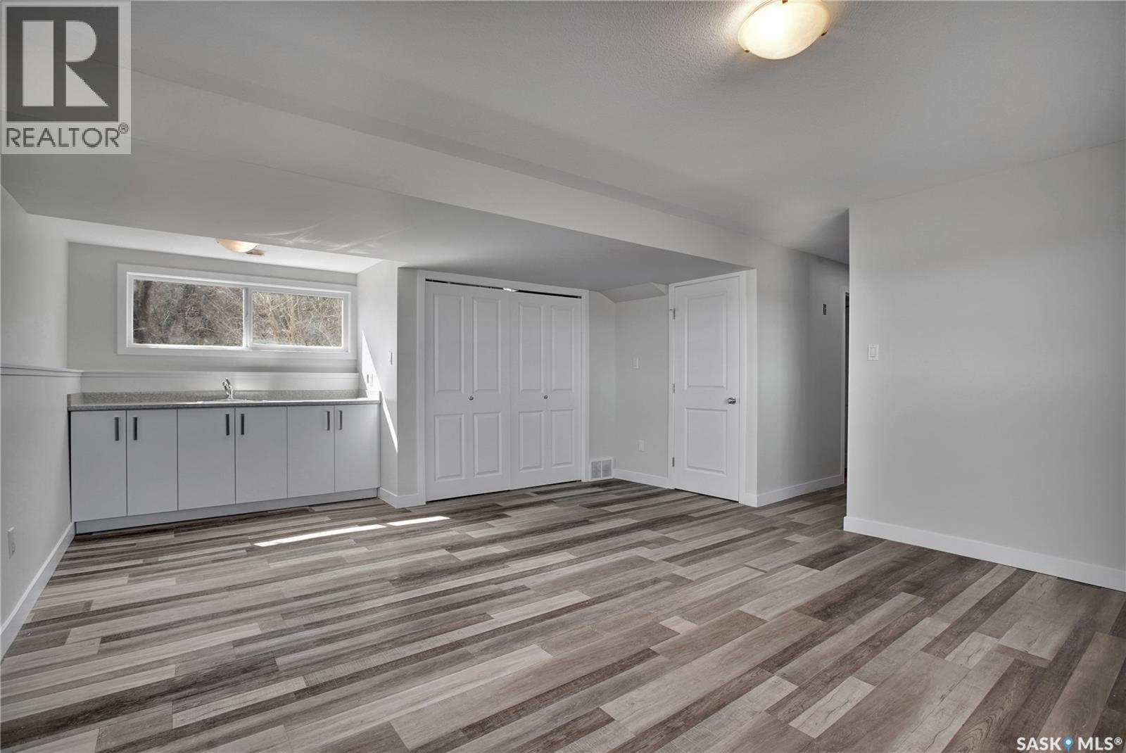 3339 Fairlight Drive, Saskatoon, SK - Indoor Photo Showing Other Room