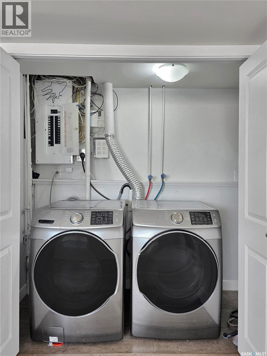 3339 Fairlight Drive, Saskatoon, SK - Indoor Photo Showing Laundry Room