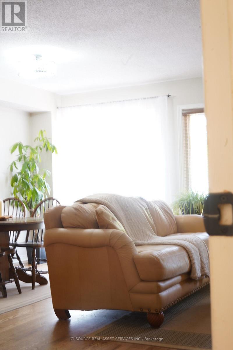 11 Great Oak Private, Ottawa, ON