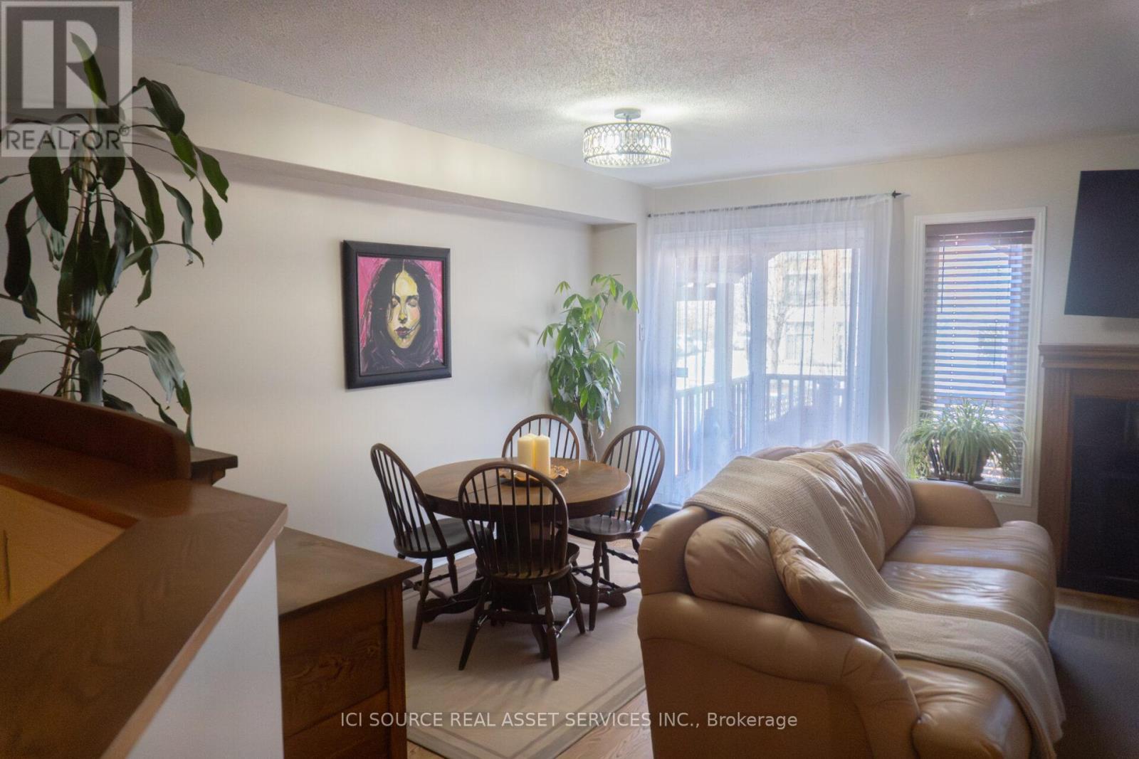 11 Great Oak Private, Ottawa, ON