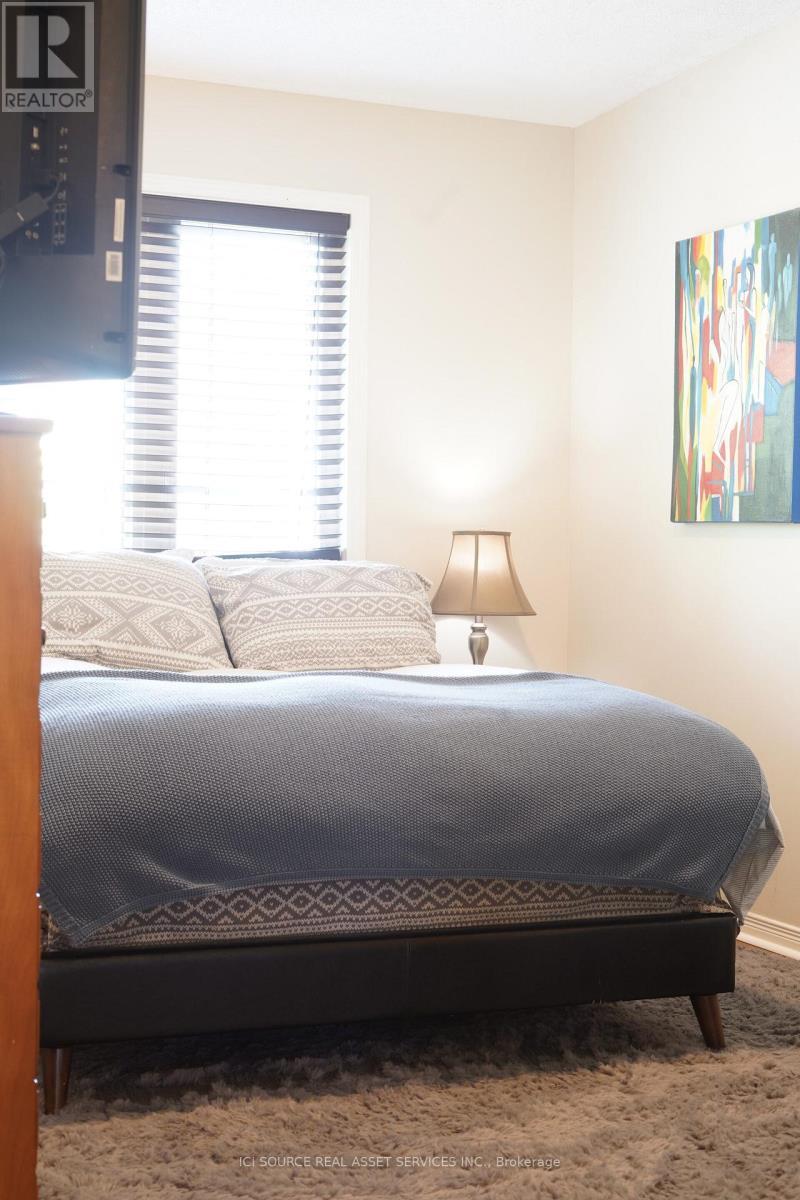11 Great Oak Private, Ottawa, ON