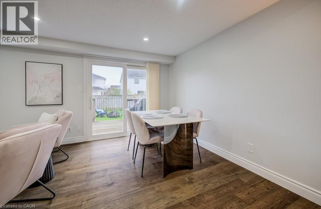 255 Highbrook Crescent, Kitchener, ON - Indoor Photo Showing Dining Room