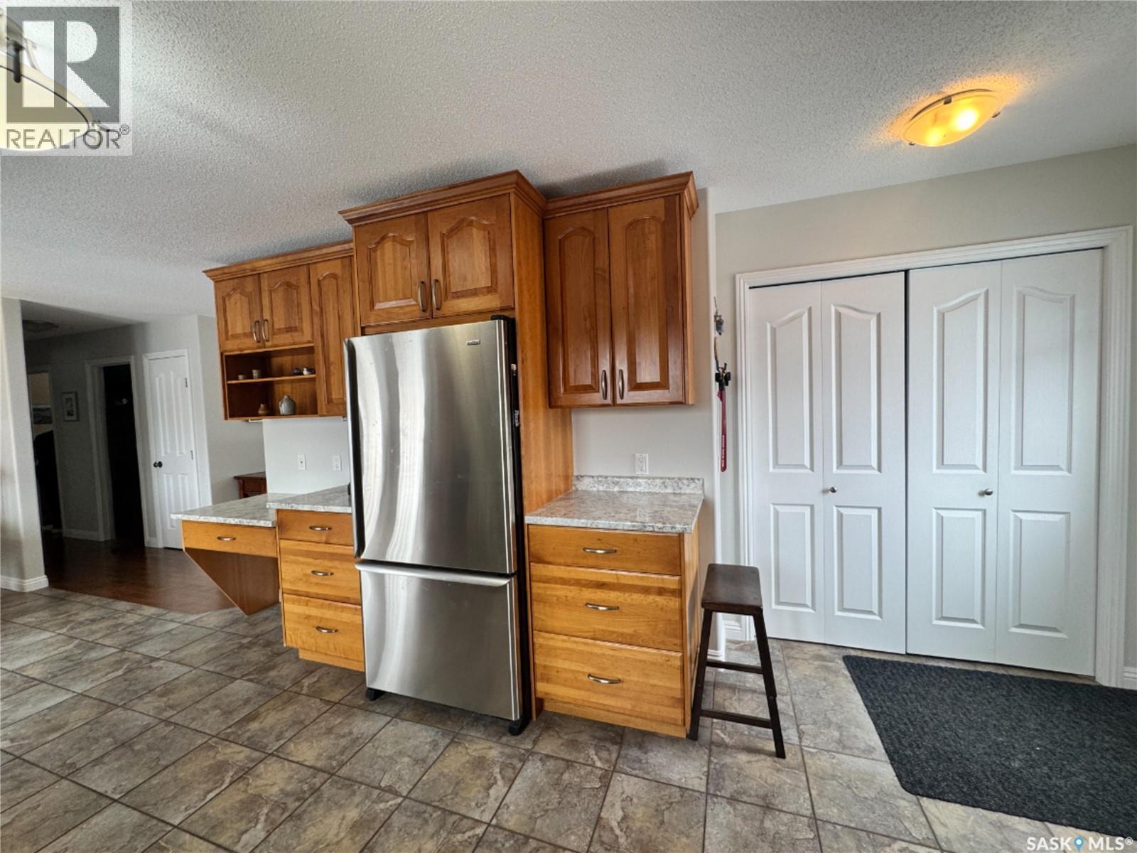 218 5Th Avenue E, Biggar, SK - Indoor Photo Showing Kitchen