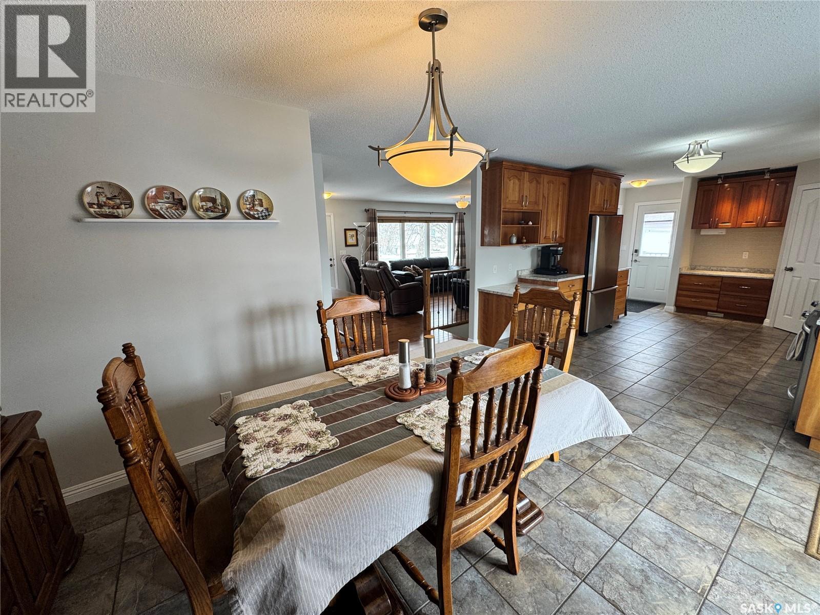 218 5Th Avenue E, Biggar, SK - Indoor Photo Showing Dining Room
