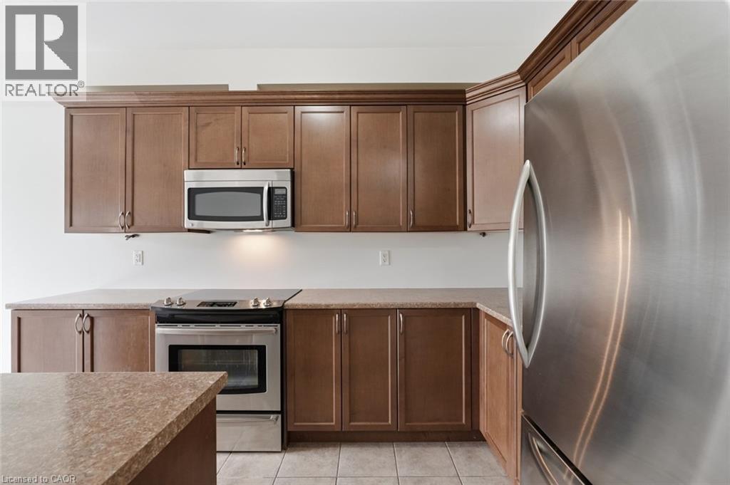 99 Panabaker Drive Unit# 35, Ancaster, ON - Indoor Photo Showing Kitchen With Stainless Steel Kitchen