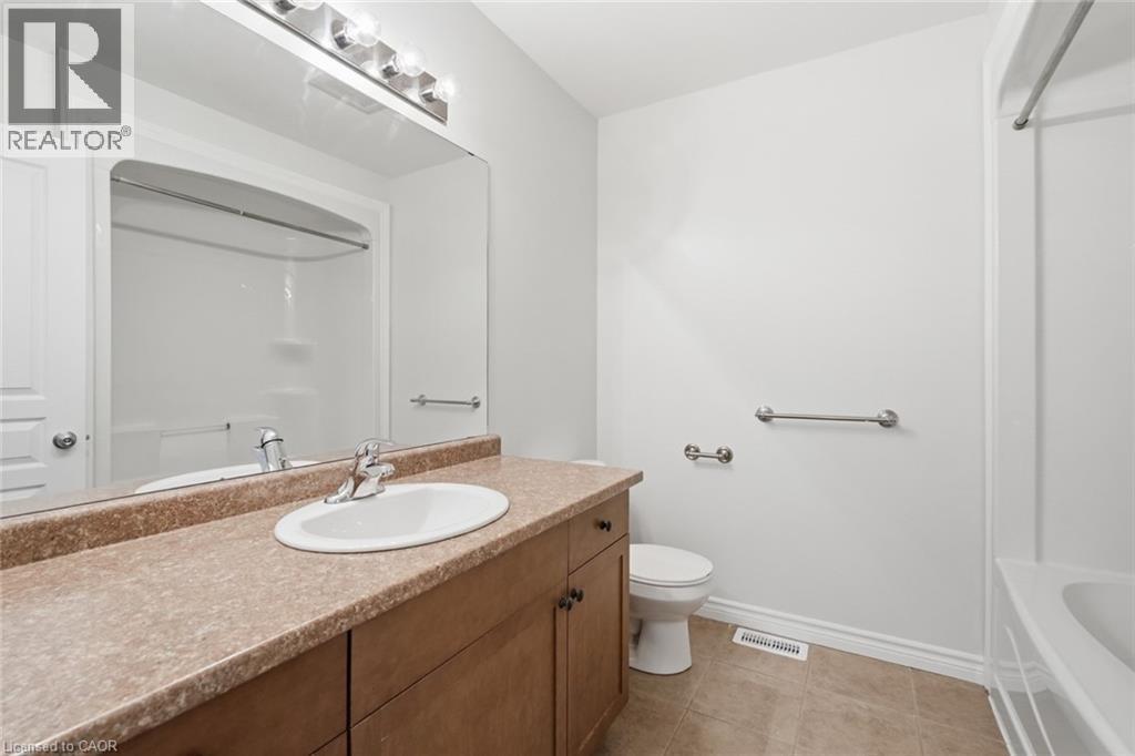 99 Panabaker Drive Unit# 35, Ancaster, ON - Indoor Photo Showing Bathroom