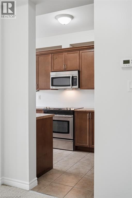 99 Panabaker Drive Unit# 35, Ancaster, ON - Indoor Photo Showing Kitchen