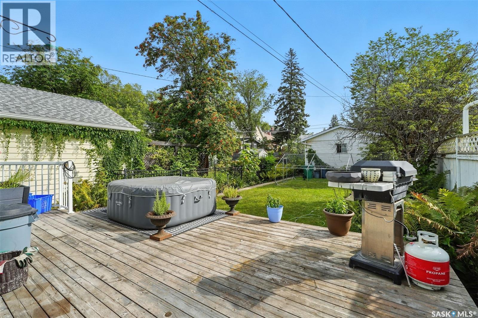 1009 Mcpherson Avenue, Saskatoon, SK - Outdoor With Deck Patio Veranda