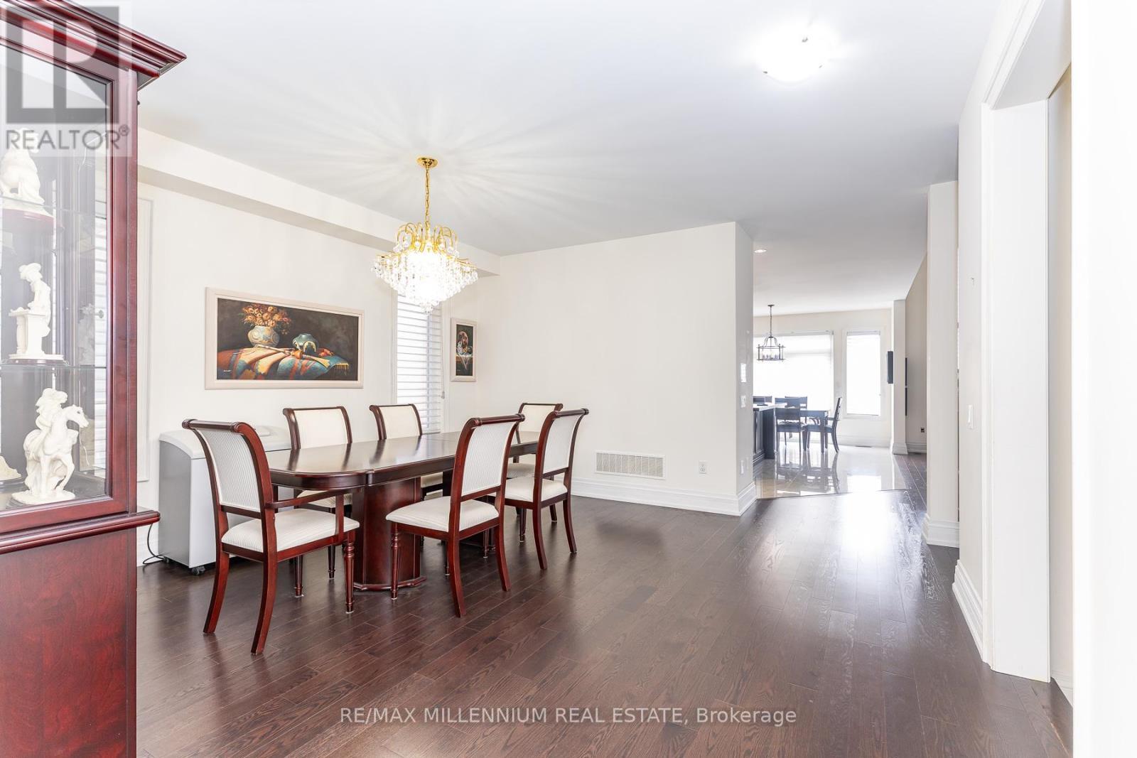 11 Algoma Drive, Vaughan, ON - Indoor Photo Showing Dining Room