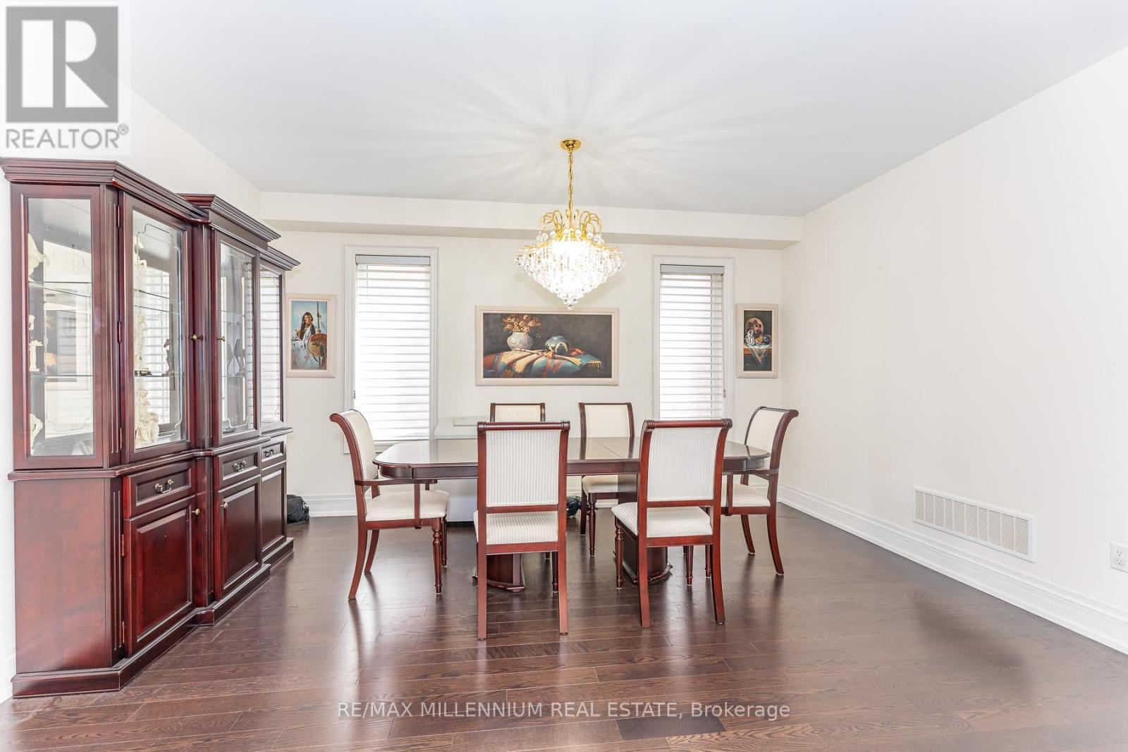 11 Algoma Drive, Vaughan, ON - Indoor Photo Showing Dining Room