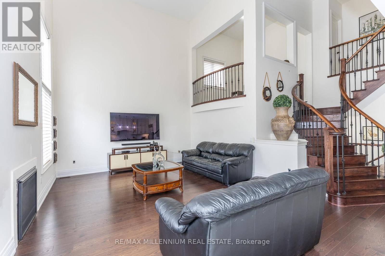 11 Algoma Drive, Vaughan, ON - Indoor Photo Showing Other Room