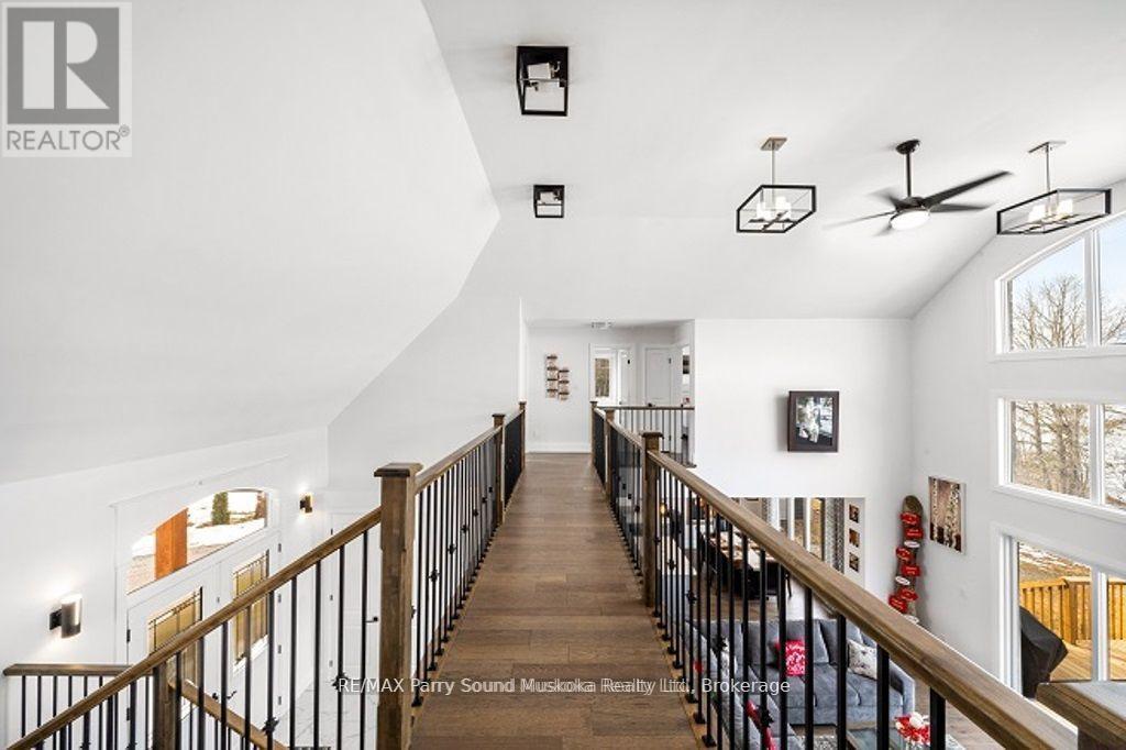 730 124 Highway, Mckellar, ON - Indoor Photo Showing Other Room