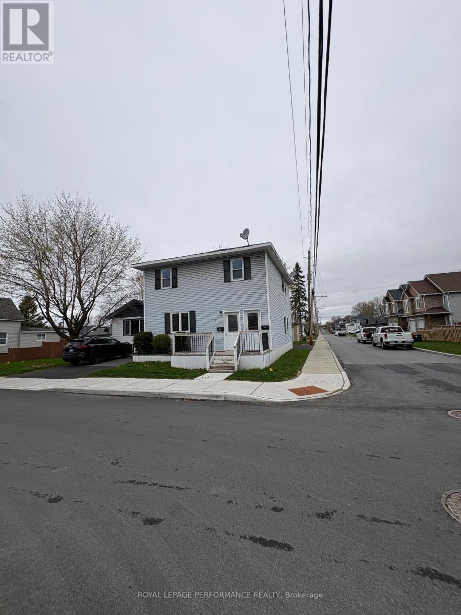 301 Third Street W, Cornwall, ON - Outdoor