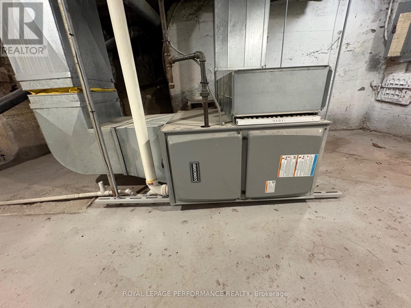301 Third Street W, Cornwall, ON - Indoor Photo Showing Basement
