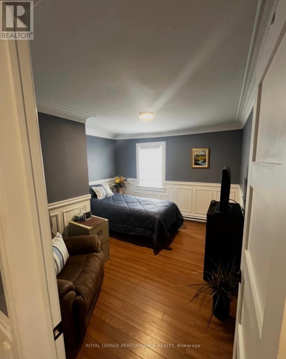 upstairs - 301 Third Street W, Cornwall, ON - Indoor