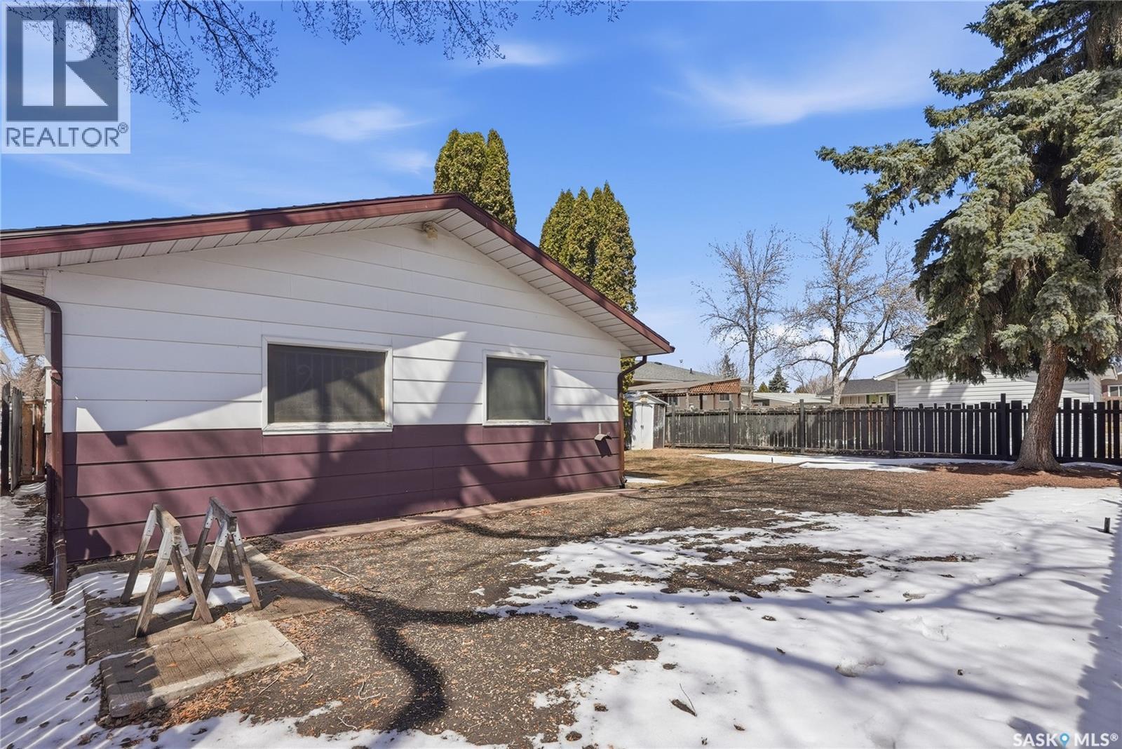 4 Malta Crescent, Saskatoon, SK - Outdoor