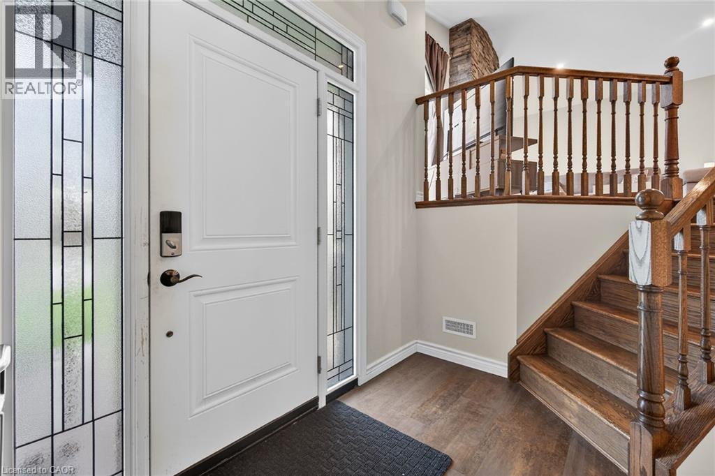 6 Kintyre Court, Caledonia, ON - Indoor Photo Showing Other Room