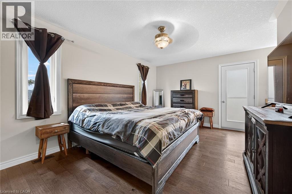 6 Kintyre Court, Caledonia, ON - Indoor Photo Showing Bedroom
