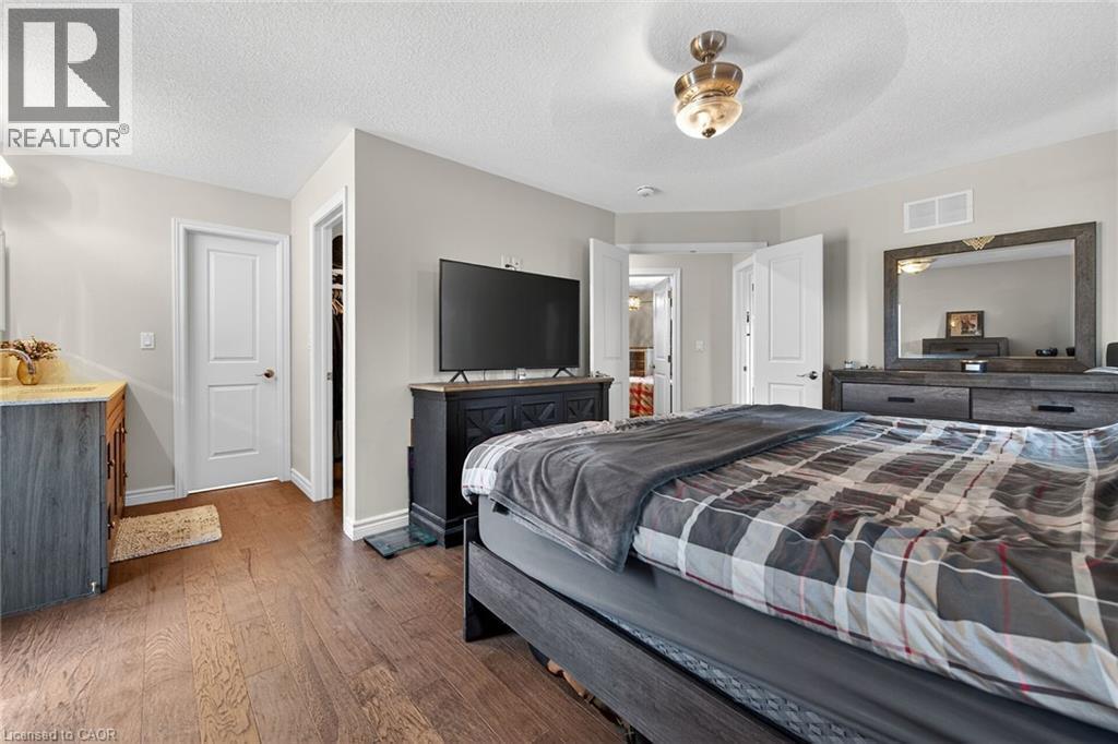 6 Kintyre Court, Caledonia, ON - Indoor Photo Showing Bedroom