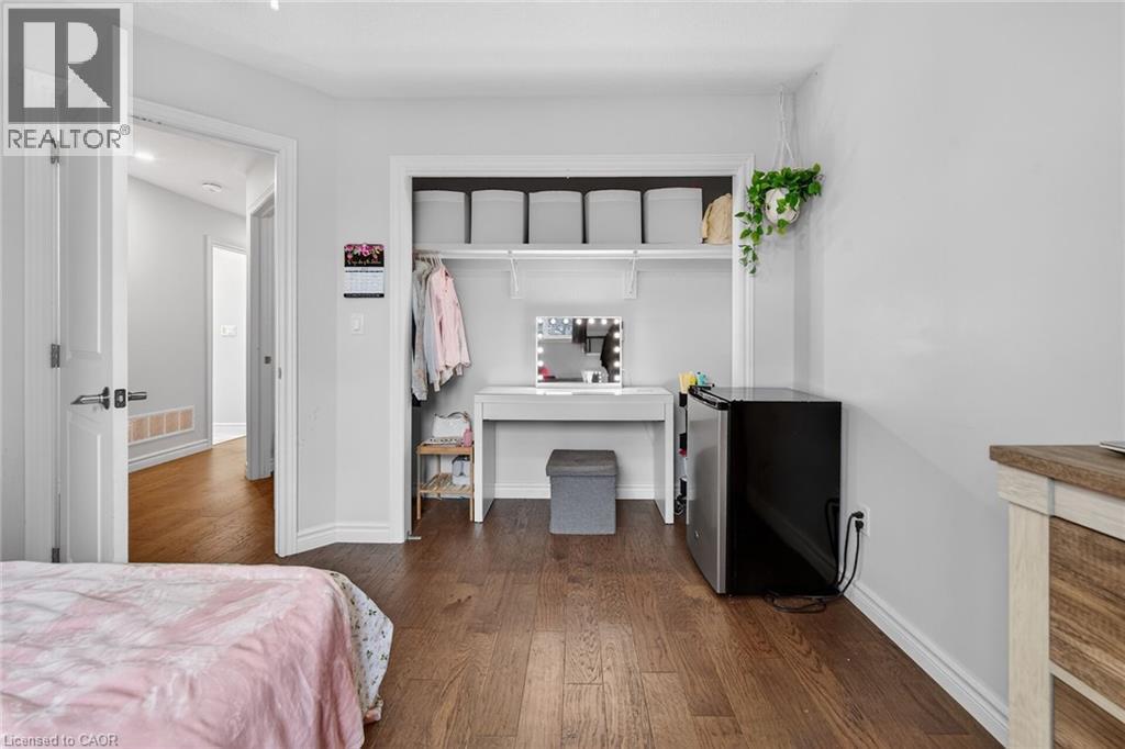 6 Kintyre Court, Caledonia, ON - Indoor Photo Showing Bedroom