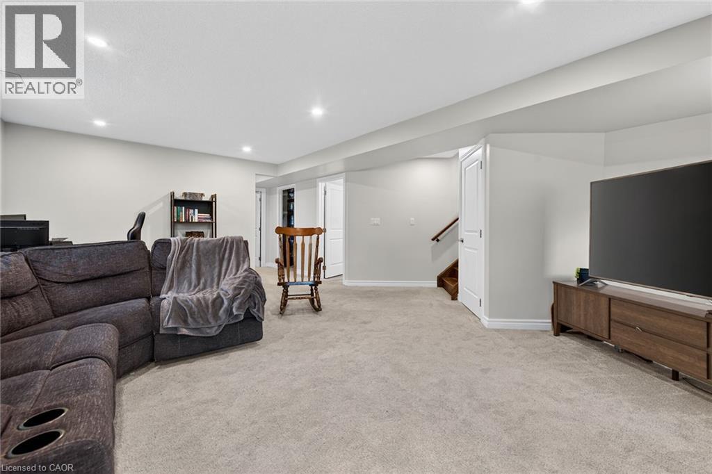 6 Kintyre Court, Caledonia, ON - Indoor