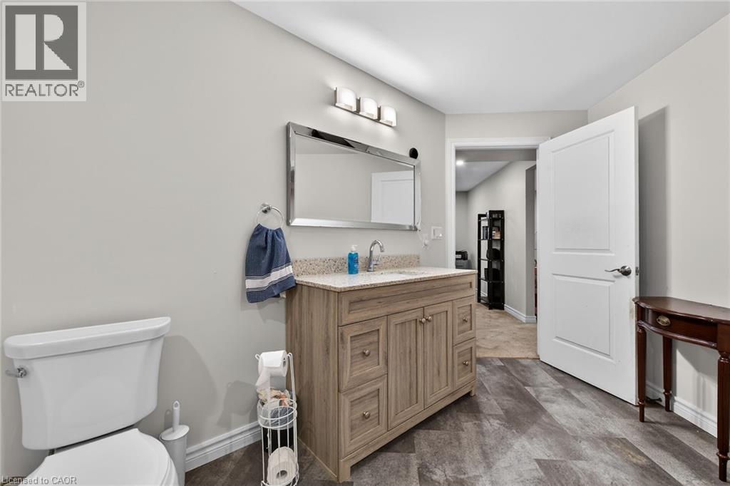 6 Kintyre Court, Caledonia, ON - Indoor Photo Showing Bathroom