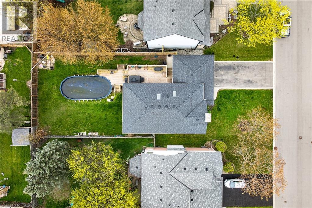 6 Kintyre Court, Caledonia, ON - Outdoor With Deck Patio Veranda