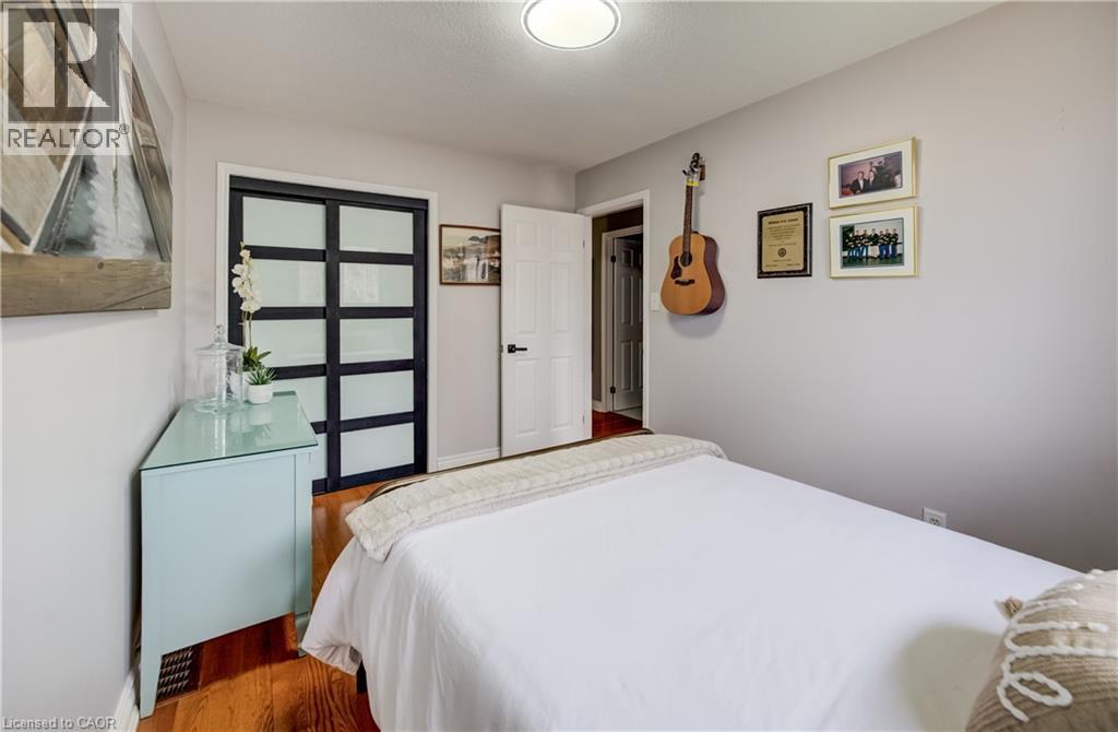 4 Ronald Road, Cambridge, ON - Indoor Photo Showing Bedroom